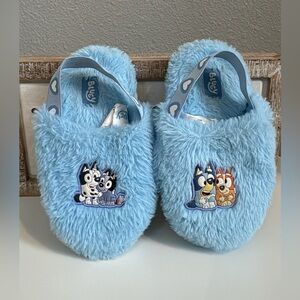 Bluey Fuzzy Slippers 9/10